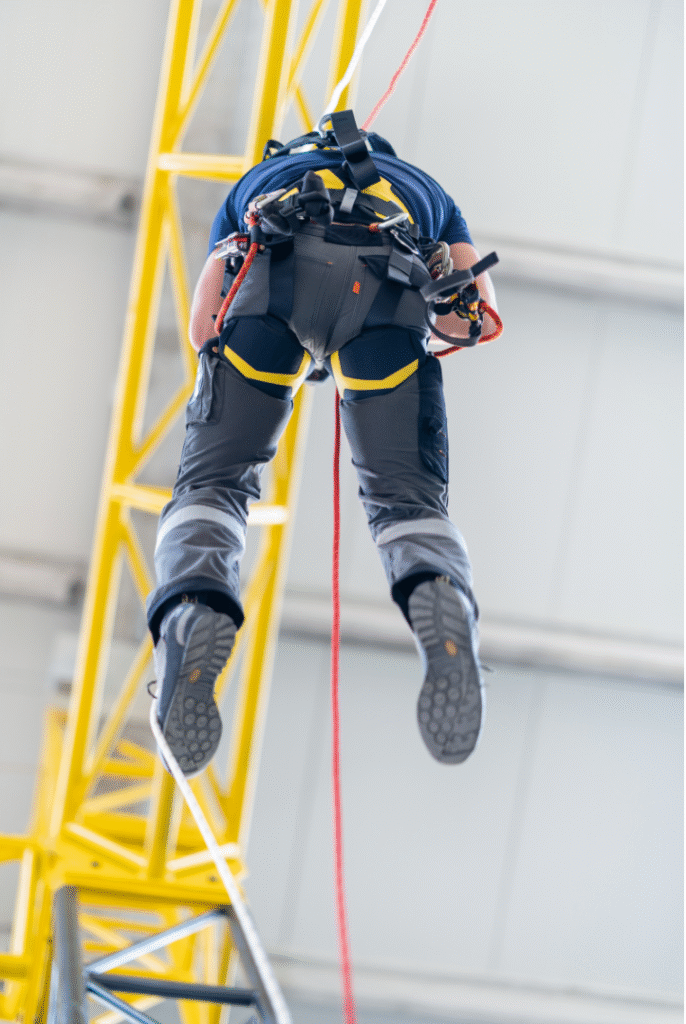 zabezpieczenia przed upadkiem z wysokości